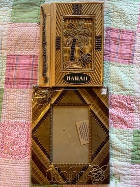 Hawaii Handmade Carved Palm Wood Photo Frame and Scrapbook Set - Brown